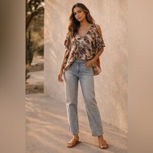 Akiko 100% Silk Abstract Print Cold Shoulder Blouse Size Small Boho Flowy Top